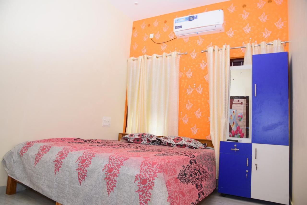 Ab Island Residency Apartment Mundrothuruth Екстериор снимка